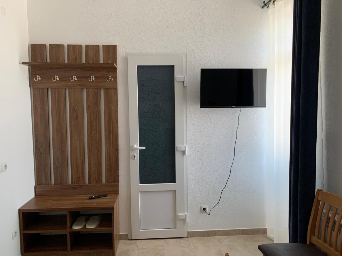 Zig Zag Hotel คาเมียเนตส์-โปดิลสกี ภายนอก รูปภาพ