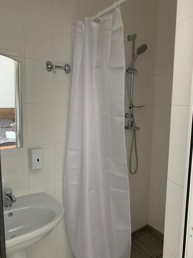Zig Zag Hotel คาเมียเนตส์-โปดิลสกี ภายนอก รูปภาพ