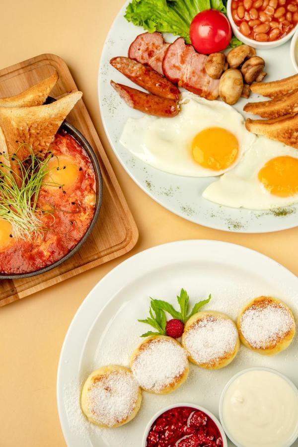 Zig Zag Hotel คาเมียเนตส์-โปดิลสกี ภายนอก รูปภาพ